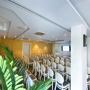 Hotel Santiny