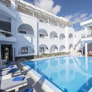 Blue Waves Suites&Apartments